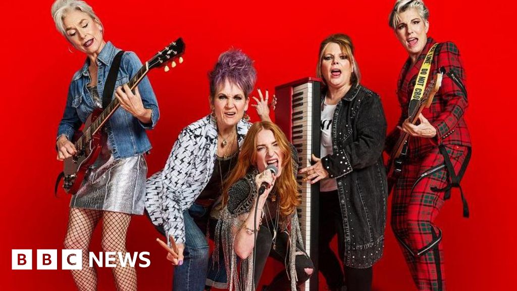 Happy Valley writer Sally Wainwright on 'uplifiting' midlife show Riot Women