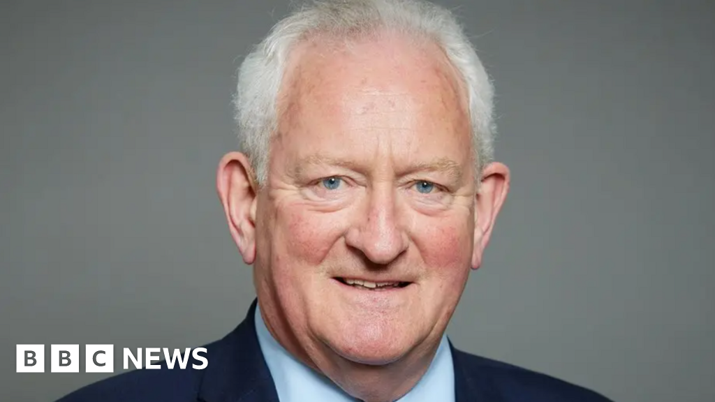 Hereditary peer banned from House of Lords