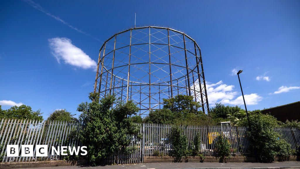 'Landmark' gasholder may host wild swimming pond