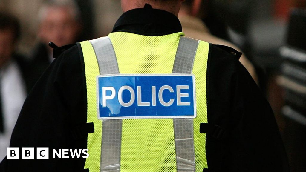 PC sent racist messages in chat with sex offender