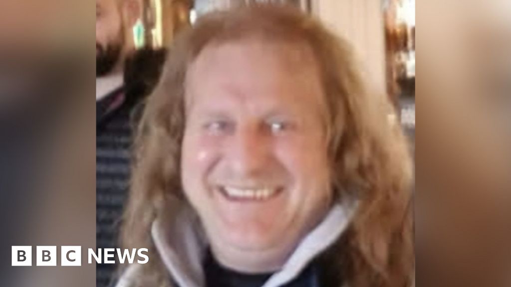 'Unsuitable' equipment led to coast diver's death - inquest