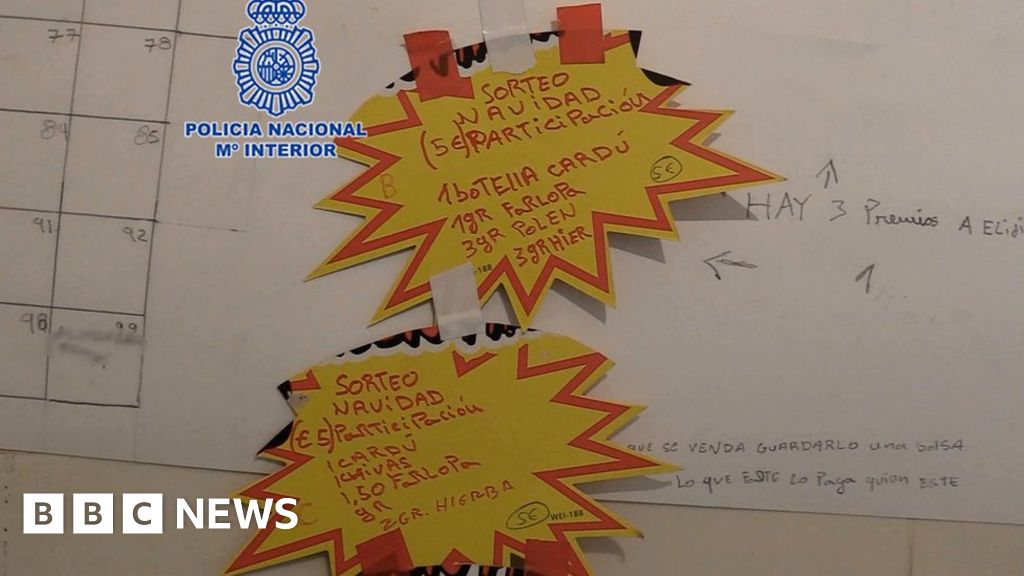 Spain police thwart raffle of Christmas hamper stuffed with drugs