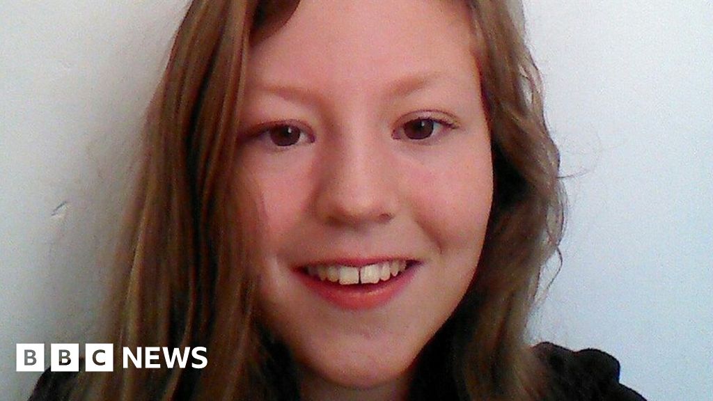 Spalding murders: What drove teenage sweethearts to kill? - BBC News