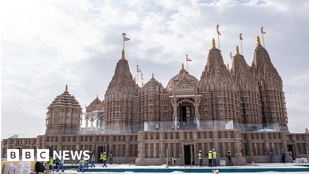 Hinduski Mandir: Premier Indii Modi inauguruje świątynię w Abu Zabi