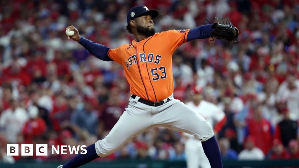 Houston Astros make baseball history with no-hitter - BBC News