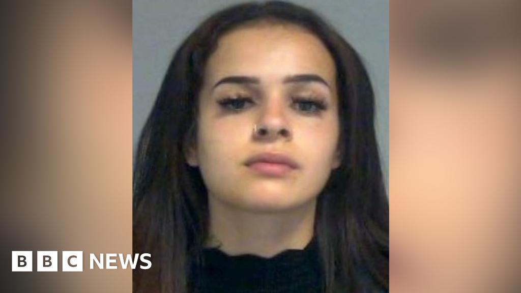 Reading gang member who helped scam £416k from elderly jailed
