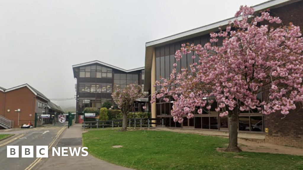 bbc.co.uk - Anttoni James Numminen - Solar panels set to generate energy for Scarborough school - BBC News