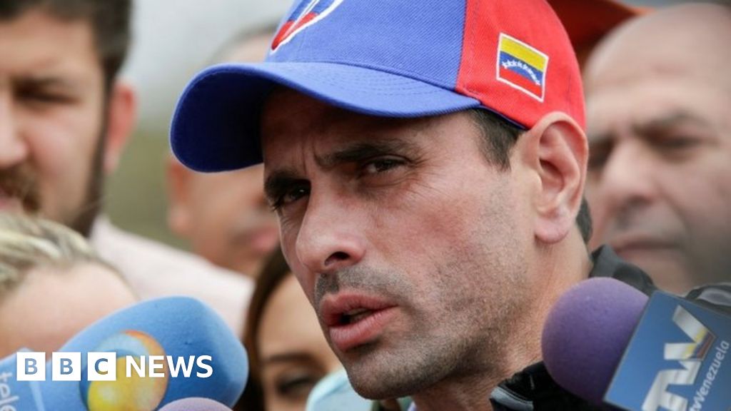 Venezuela Opposition Leader Capriles Says Army Must Choose - BBC News