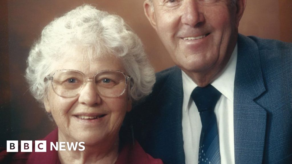 Couple together for final anniversary