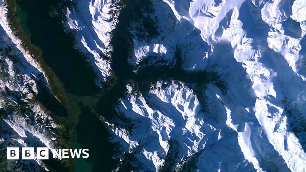 Satellite view of Earth: Swiss Alps - BBC News