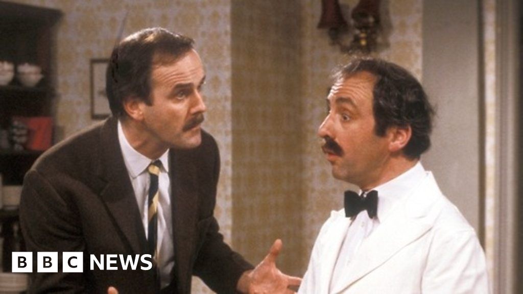 A Look Back At The Life Of Fawlty Towers Star Andrew Sachs BBC News