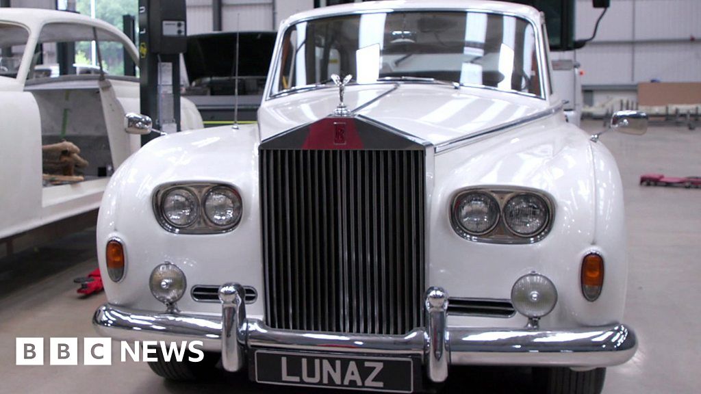 Classic Bentleys and Rolls-Royce adapted to fully electric