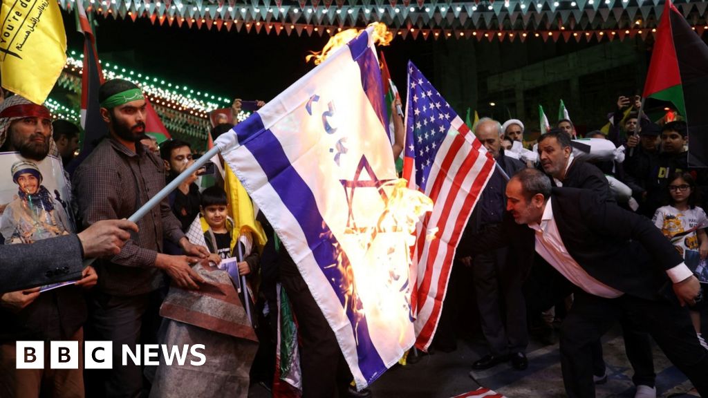 Иран е обеща да отговори на израелски удар в понеделник