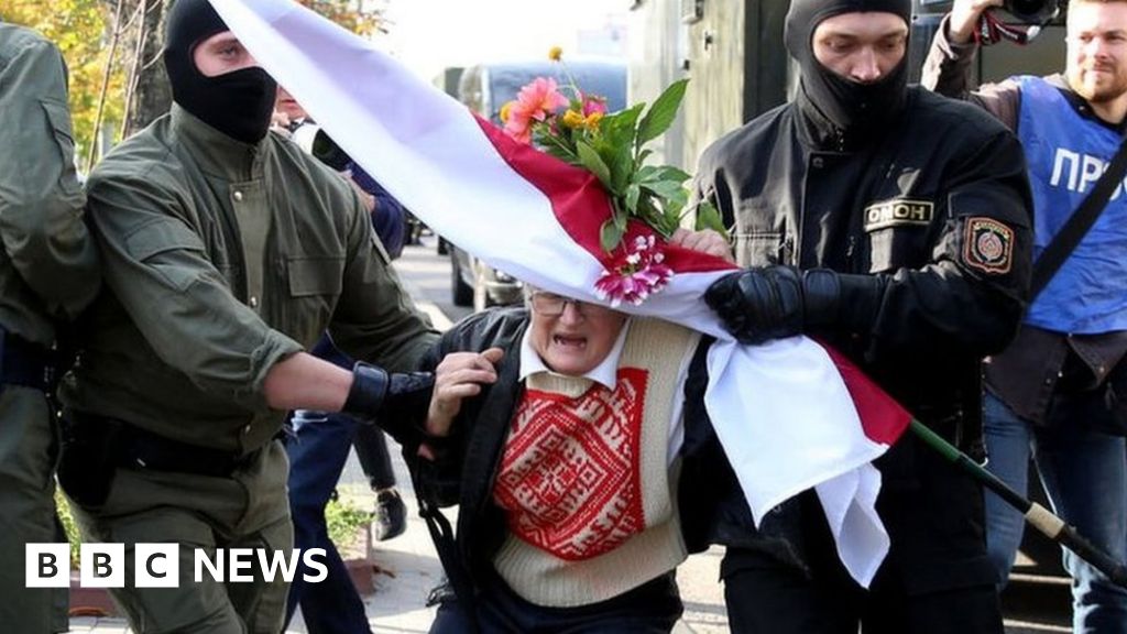 Belarus protests: Opposition icon, 73, among hundreds detained in Minsk thumbnail