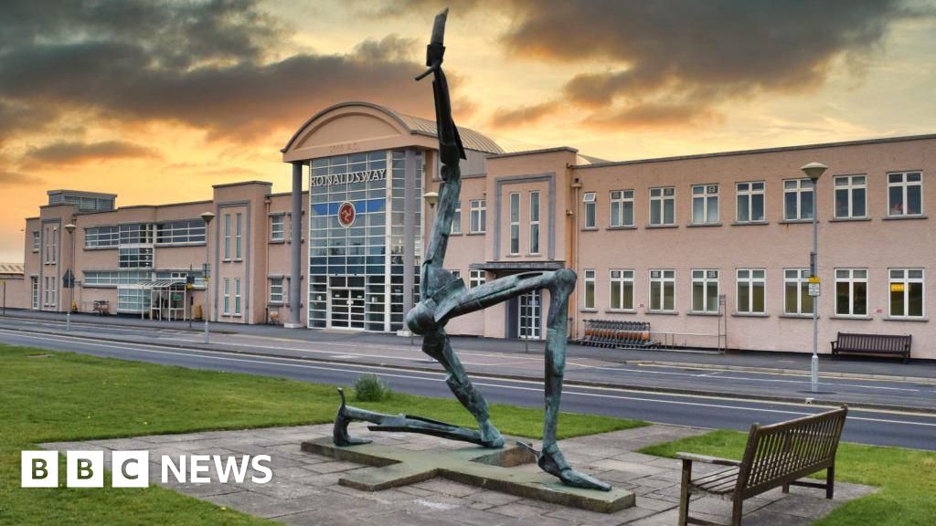 Isle of Man TT air passenger numbers up in 2026