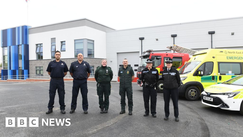 Firefighters move into Hebburn carbon-neutral tri-station - BBC News