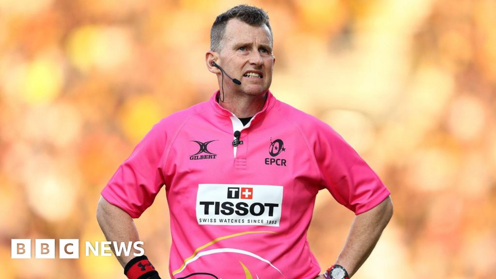 Nigel Owens mengatakan dia mengerti mengapa wasit menyembunyikan seksualitas