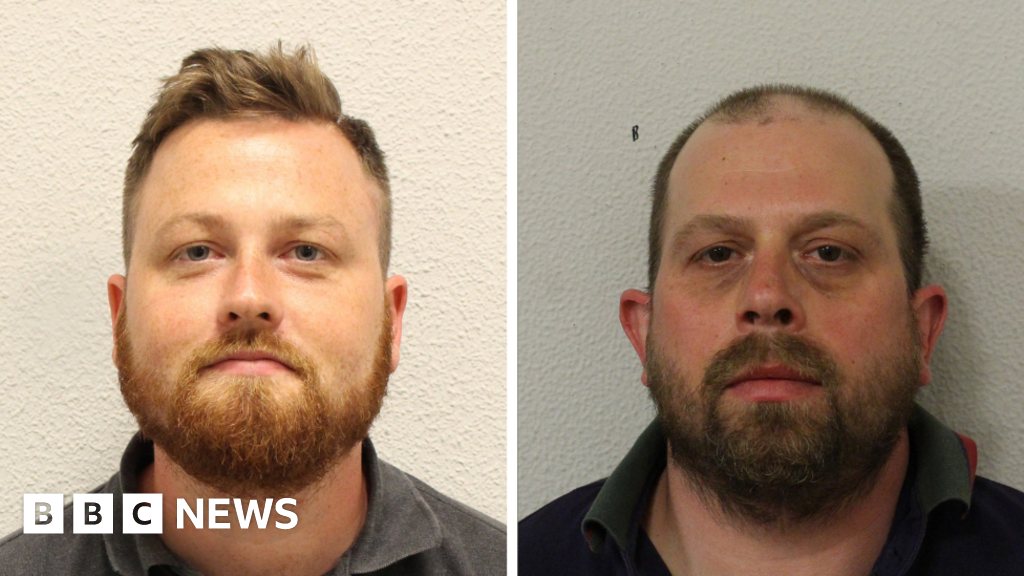 Двама британски братя бяха вкарани в затвора след като признаха