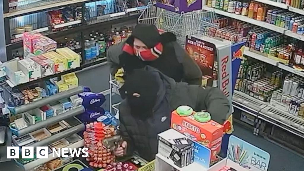 Robbers who pretended to be from Liverpool jailed