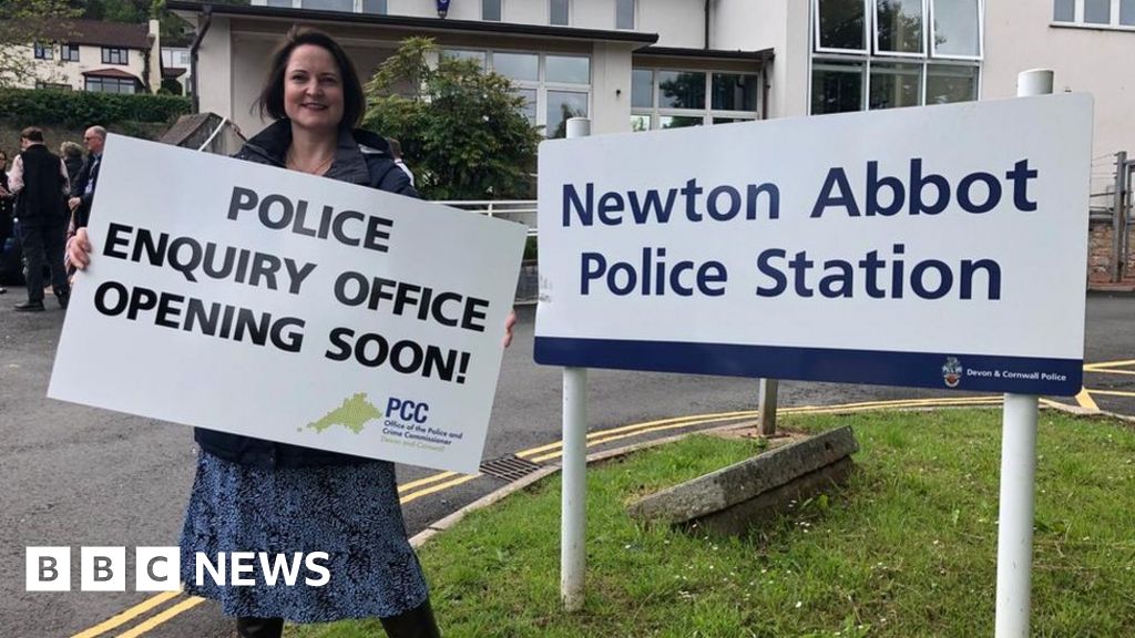 Four Police Station Front Desks Reopening In Devon And Cornwall - BBC News