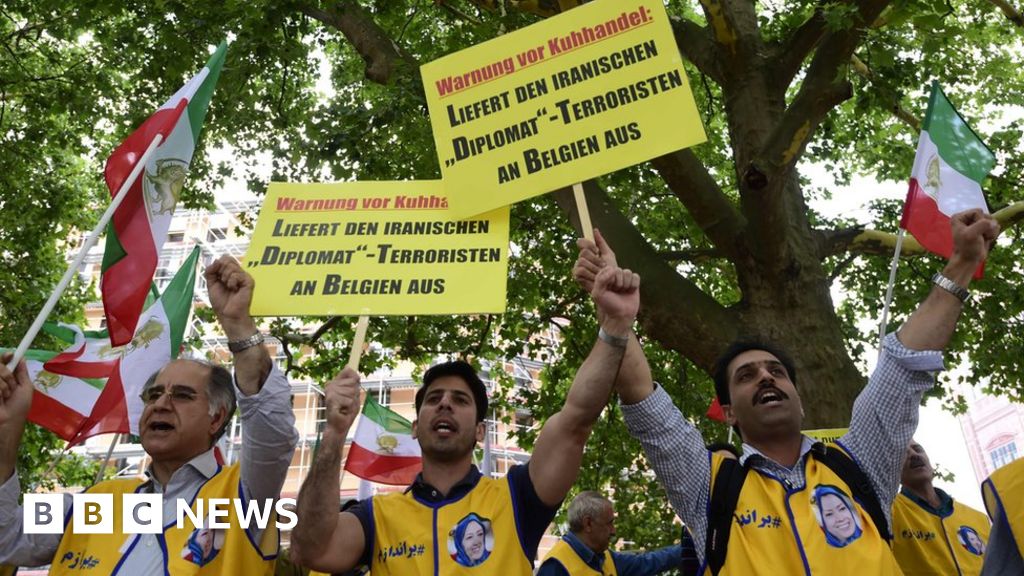 Iranian diplomat faces extradition from Germany over 'bomb plot'