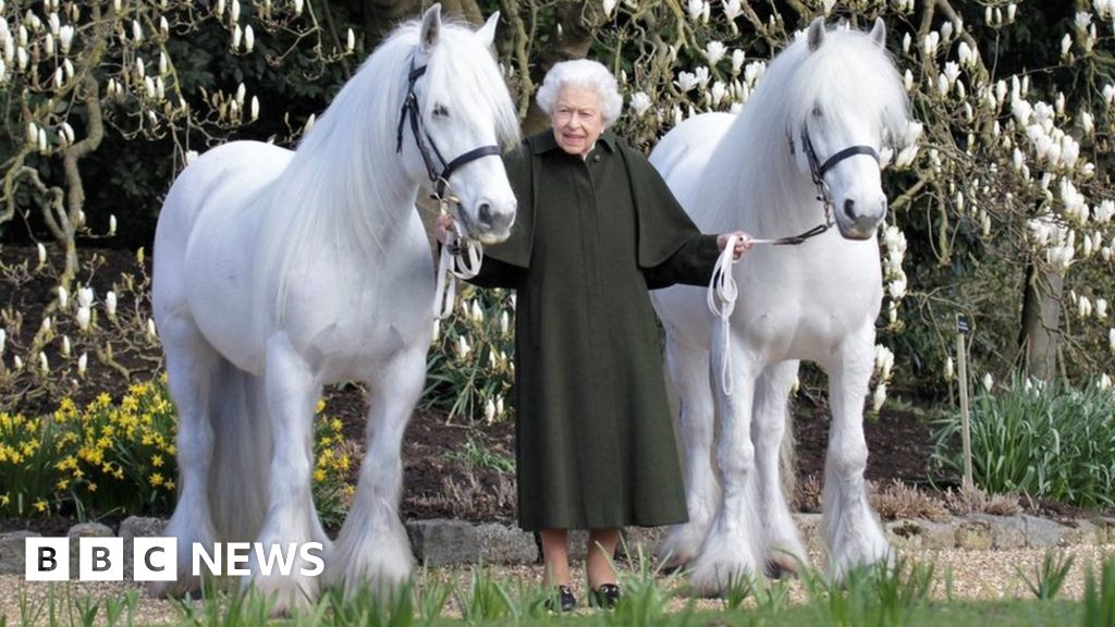 Queen celebrates 96th birthday in Sandringham