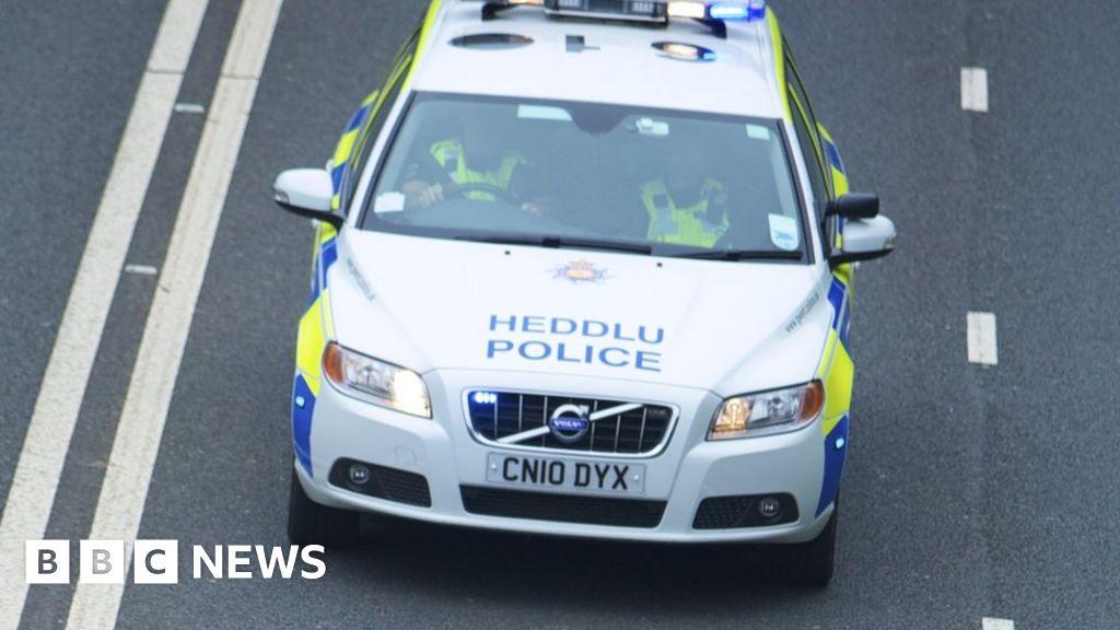 Man, 26, dies in crash on NantyGwyddon road in Porth BBC News