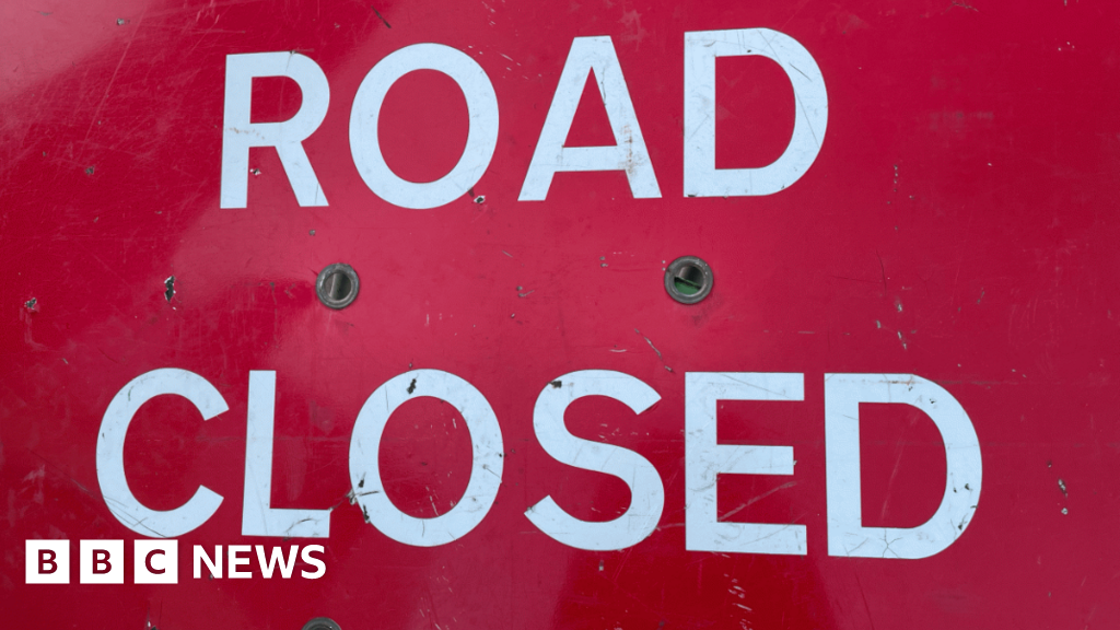 Guernsey drivers told not to ignore road closed signs