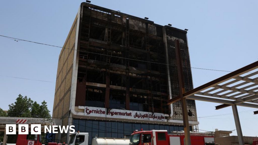 Iraq: Shopping centre fire leaves 60 dead