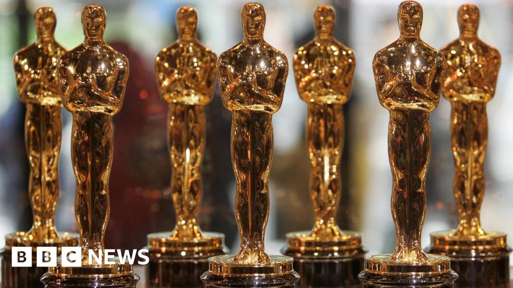 Oscars 2019: All awards will be shown live after backlash - BBC News