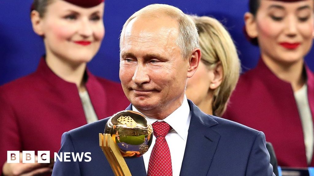 Russia And Putin Is Presidents Popularity In Decline Bbc News 8469