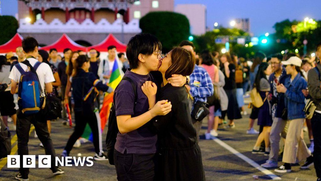 Taiwans First Pride Since Same Sex Marriages Legalised Bbc News