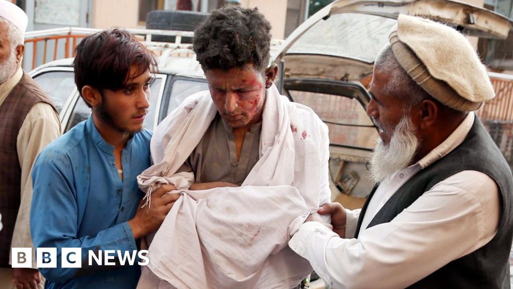 Afghanistan mosque bomb attack kills 62-worshippers