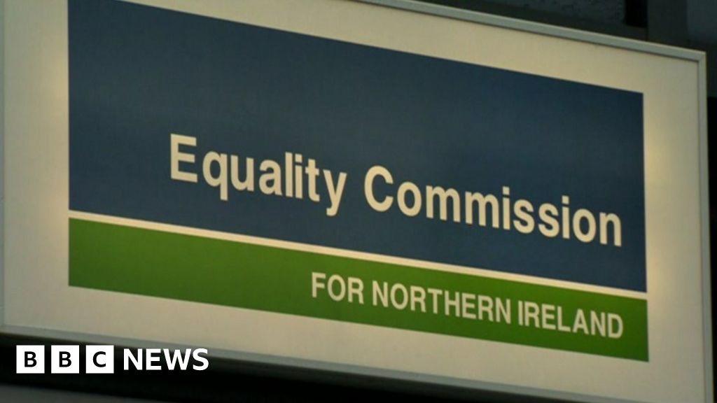 Racially Harassed Couple Awarded 2 500 Bbc News