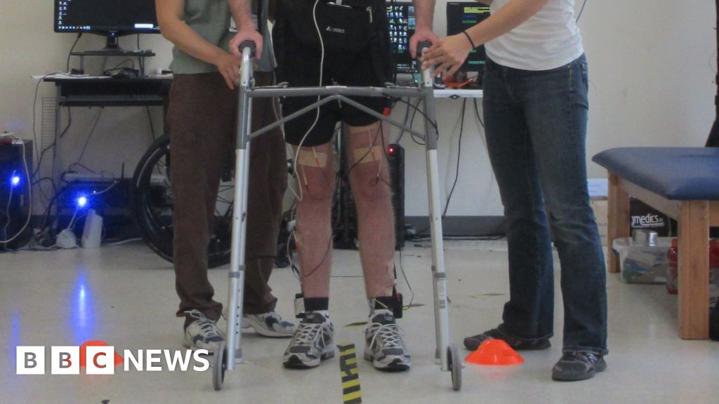 Paralysed Man Moves Legs Using Brain Reading Device Bbc News