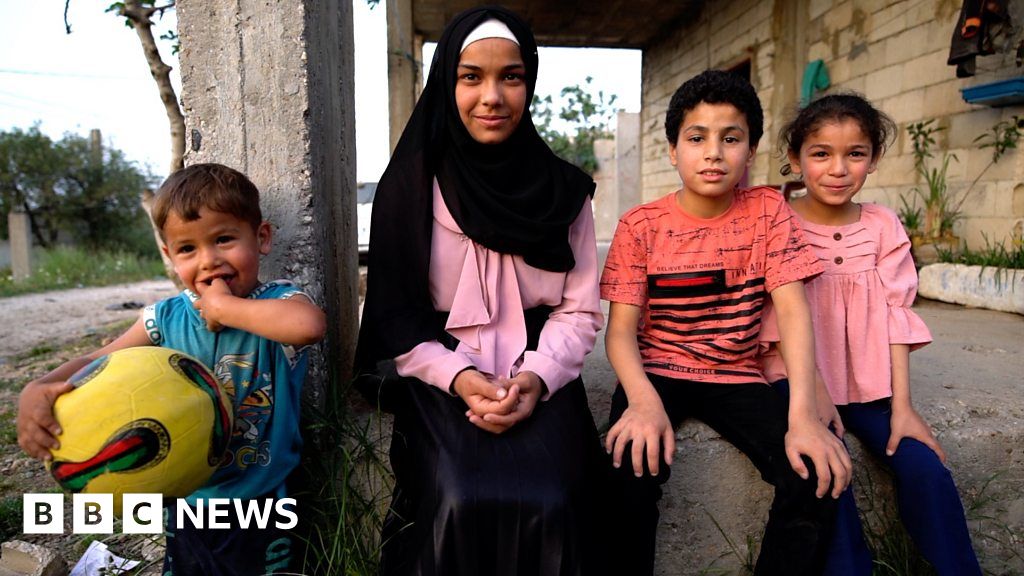 Lebanon crisis: 'A father without his children, it's terrible'