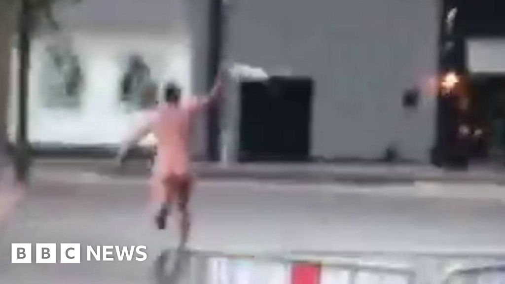 England fan's cheeky celebration