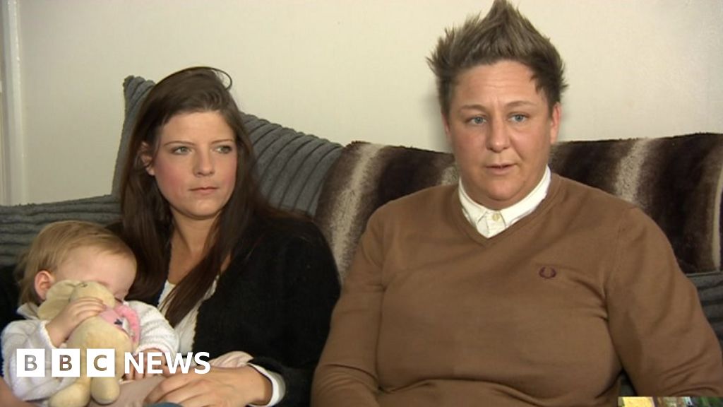 Hull Residents Back Gay Couple After Homophobic Letter 