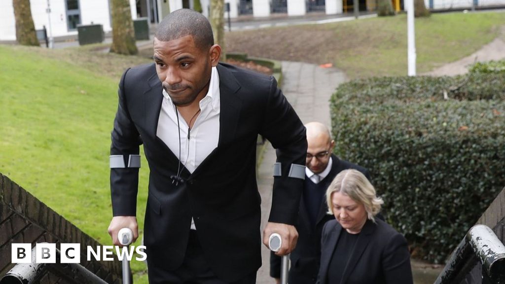 Crystal Palace S Jason Puncheon Admits Bouncer Belt Attack Bbc News