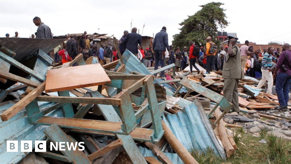 Kenya school collapse: Seven dead and dozens injured in Nairobi