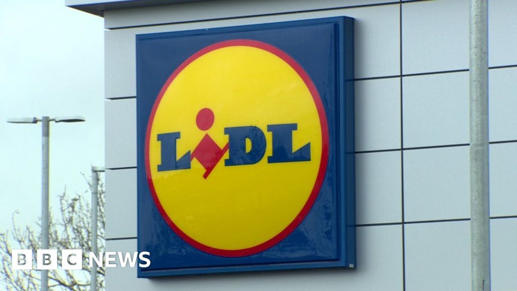 Belfast: Planners recommend rejection of Lidl expansion proposal - BBC News