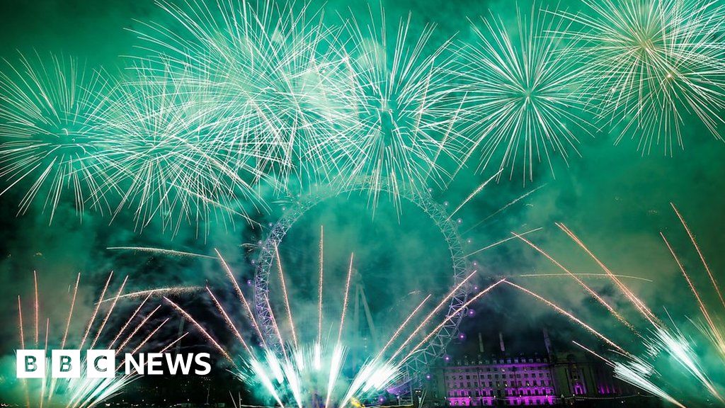 New Year's Eve: London fireworks celebrate start of 2020