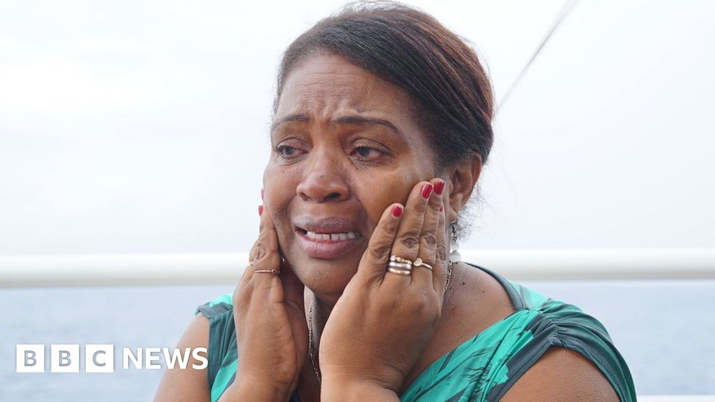 Chagos islanders in emotional, historic trip home