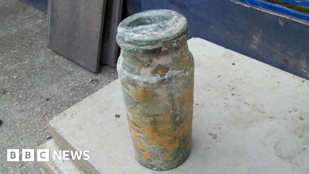 Time Capsule From 1876 Unearthed At Clitheroe Primary School c News