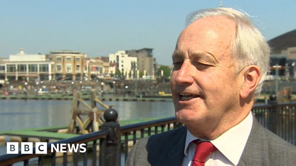 UKIP's Neil Hamilton named as leader in Wales by Henry Bolton