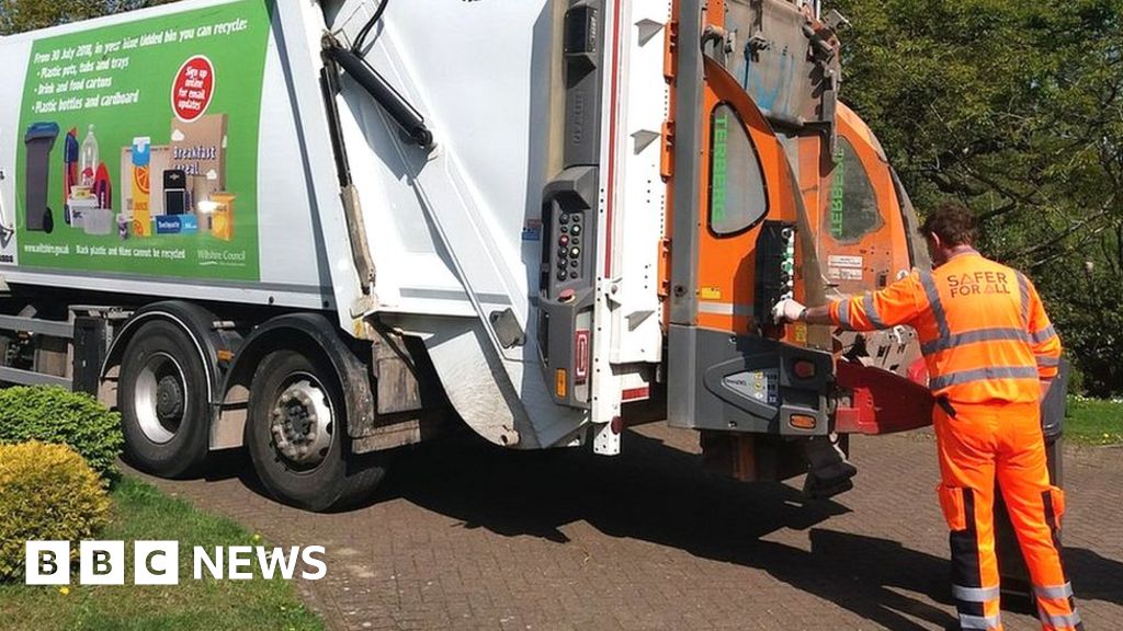 Wiltshire bin strike suspended as staff discuss pay offer BBC News
