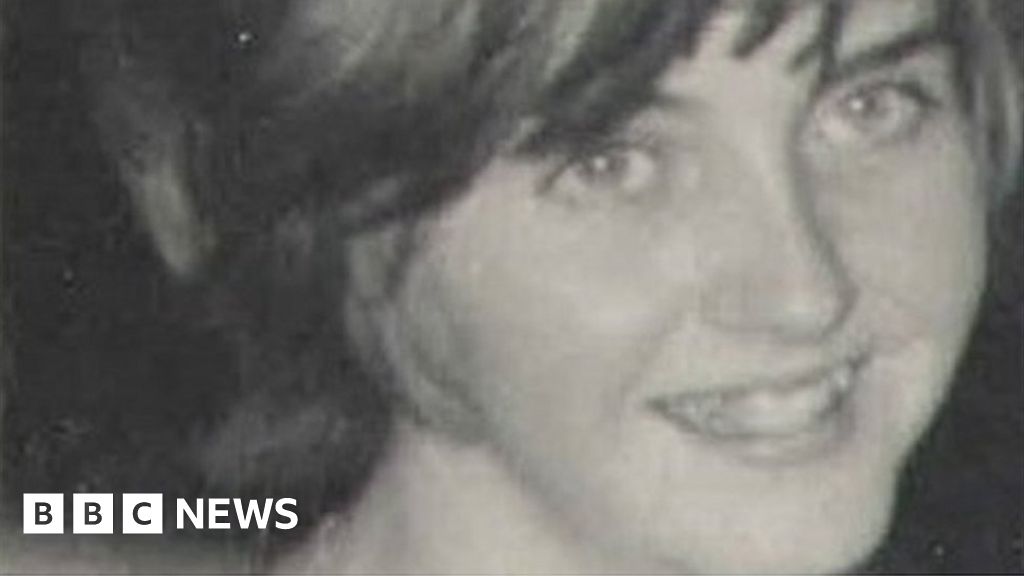 Girl's 1965 murder case left 'in limbo' - BBC News