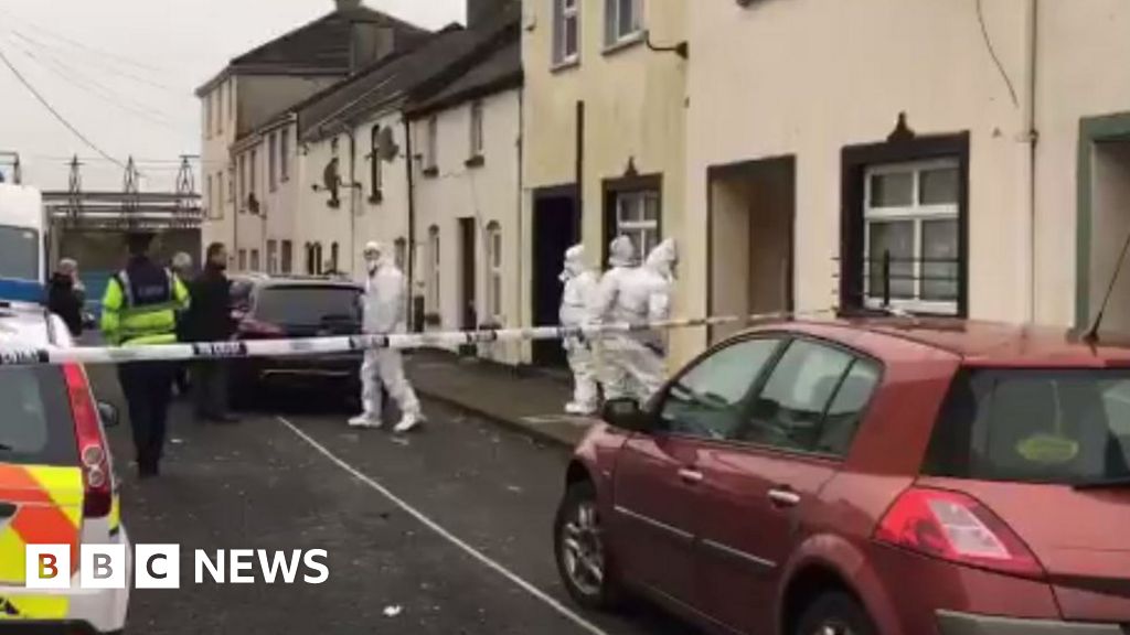 Limerick murder inquiry into body found in flat BBC News