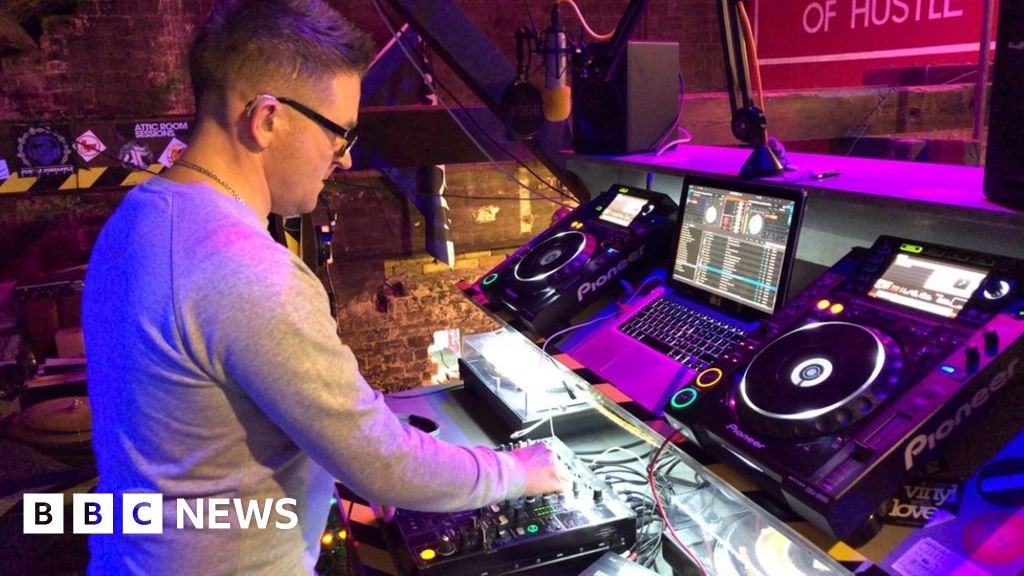 'I am a DJ who just happens to be deaf' BBC News