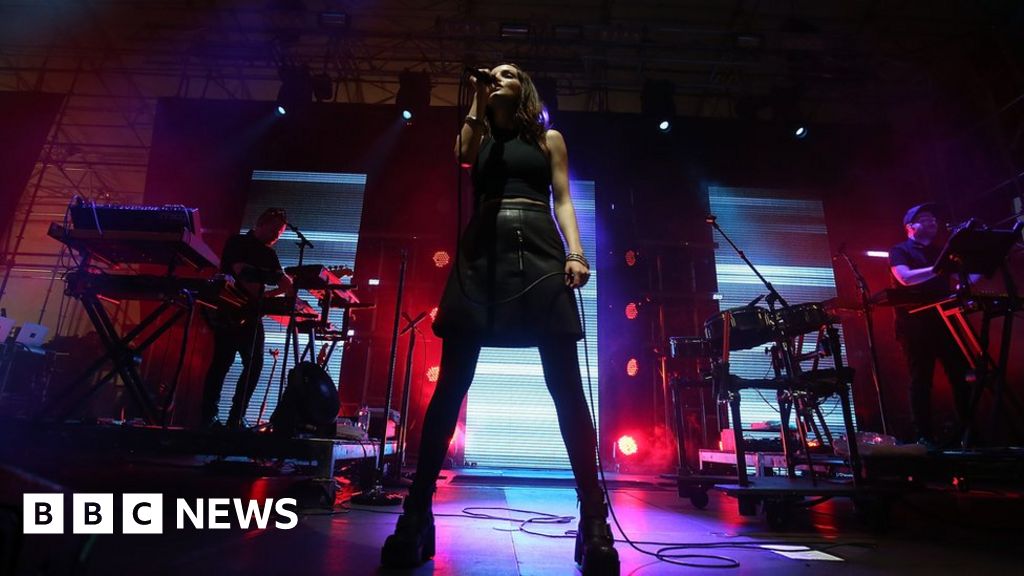 How Chvrches used SXSW to crack America BBC News